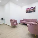 Mangano Pensión Palermo
