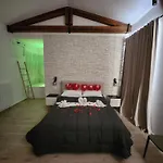 Mangano Pensión 3*